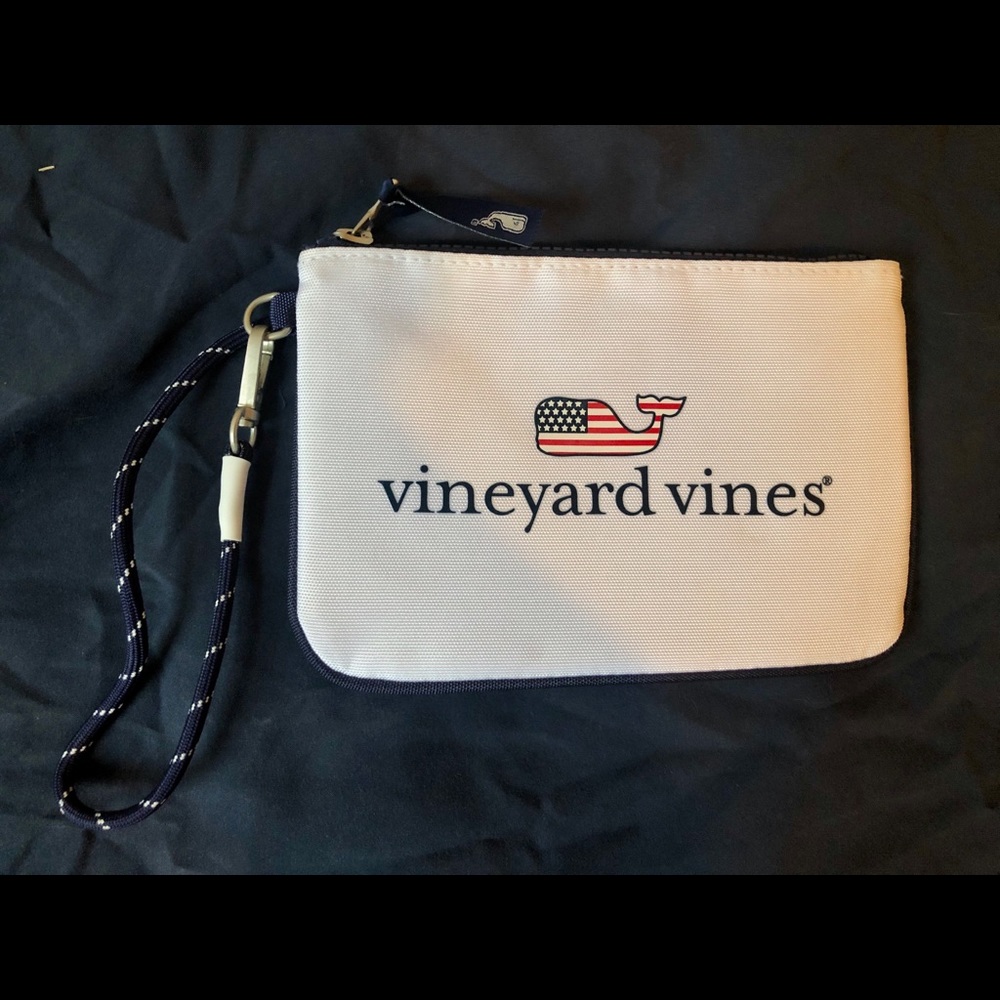 Vineyard vines